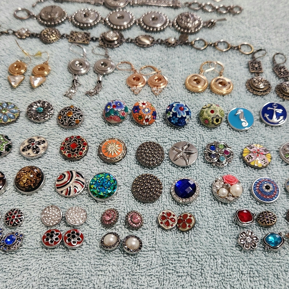 HUGE LOT of Ginger Snaps Jewelry. - Picture 5 of 6